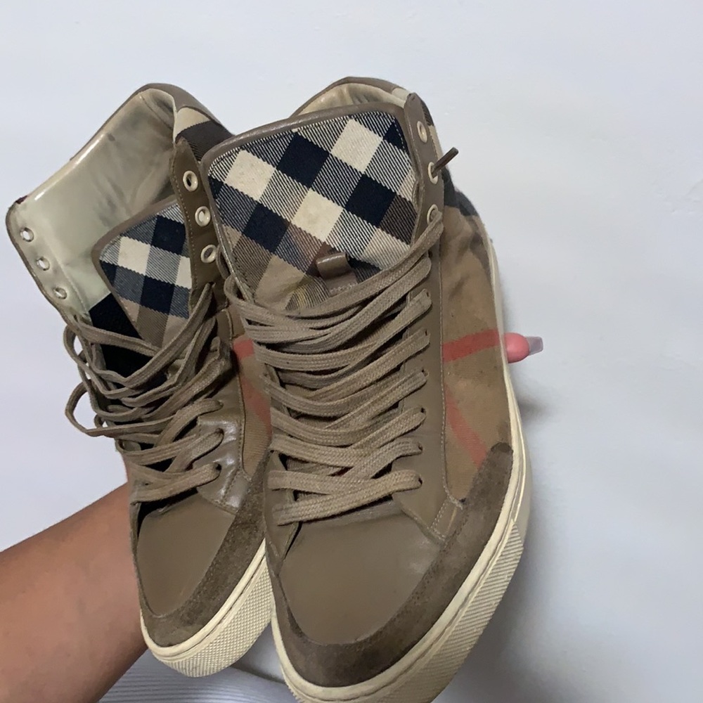 Used - Picture 3 of 6